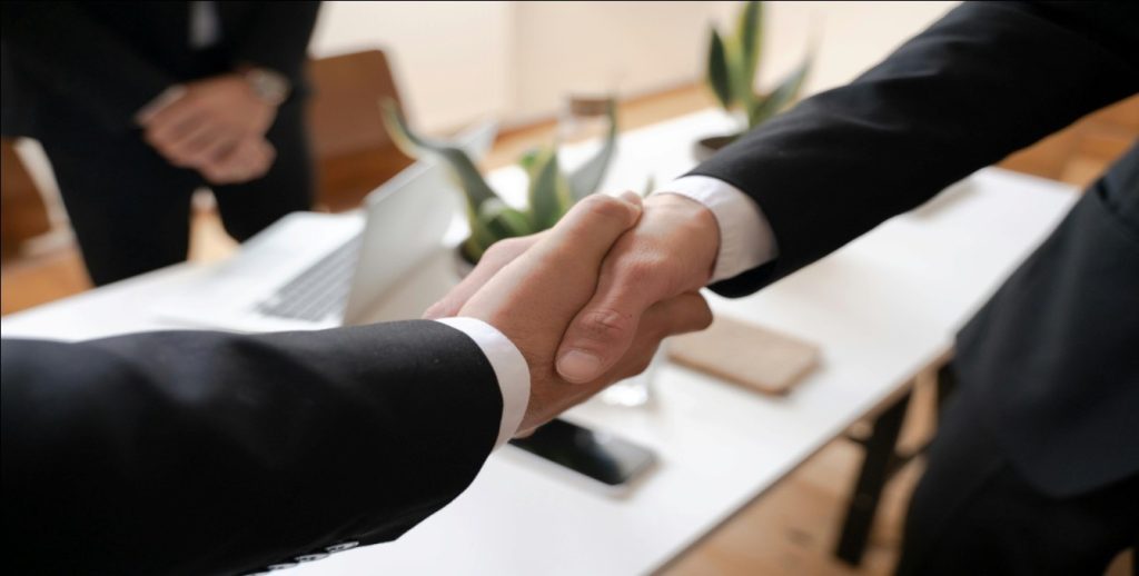 Recruter un salarié étranger au Maroc : cadre juridique et procédure